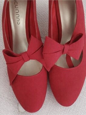 Ann Marino Red Heels Size 8.5